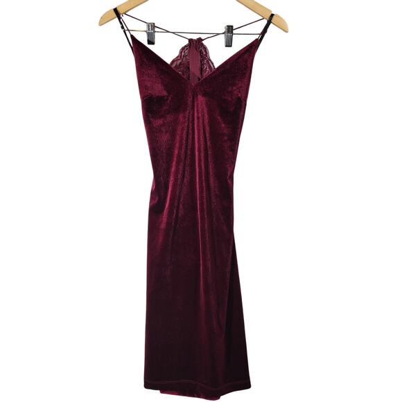 B. Darlin Spaghetti Strap V-Neck Lace Bra-Back Velvet Sheath Dress in Wine NWT - Picture 3 of 11